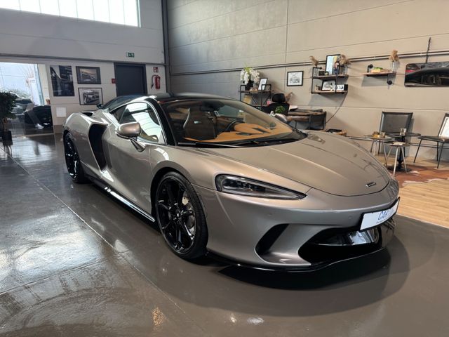 MCLAREN GT