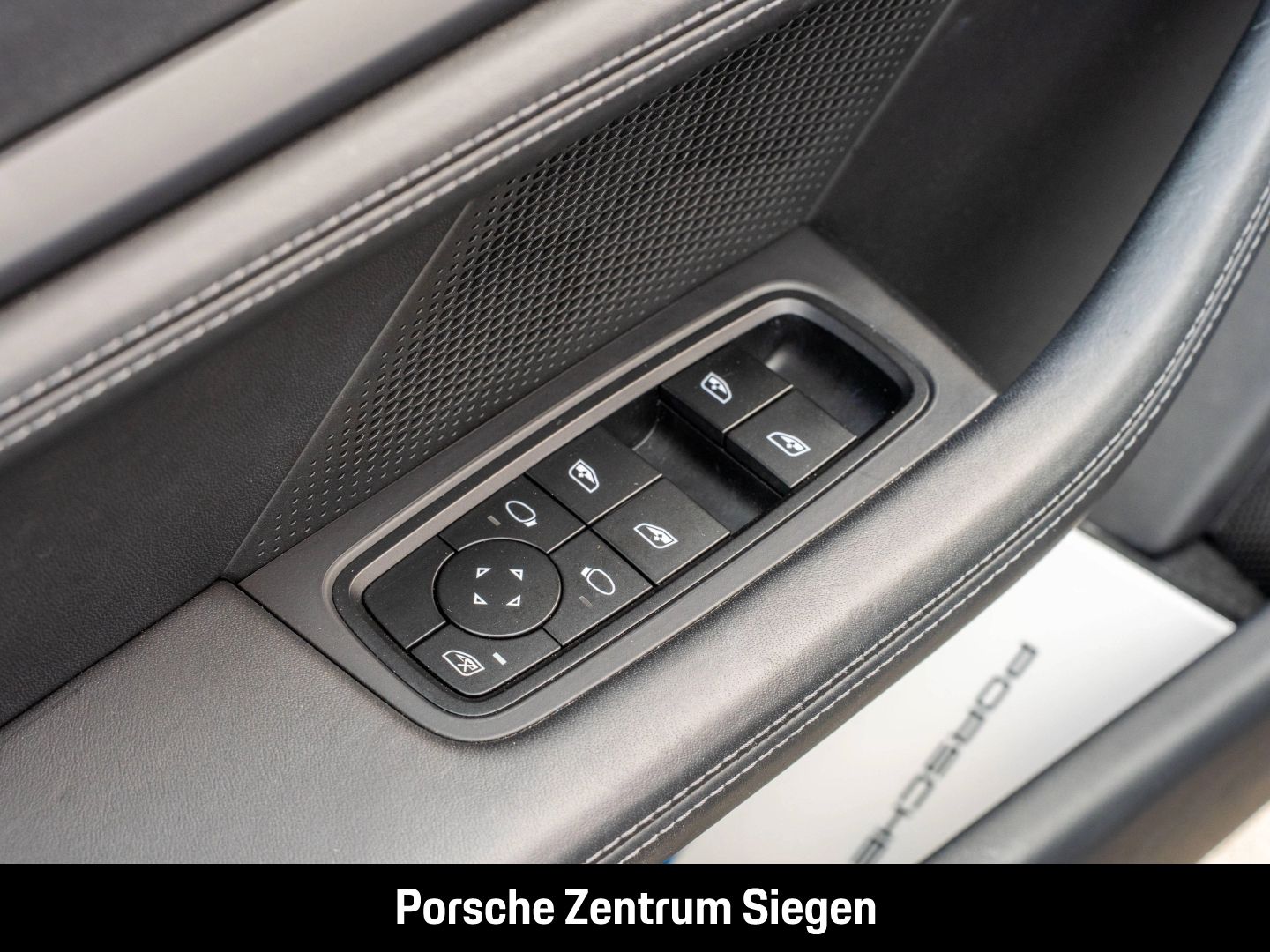 Porsche Taycan Performance Plus Chrono Pano Luft BOSE Ka foto 20