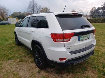 Jeep Grand Cherokee - 6
