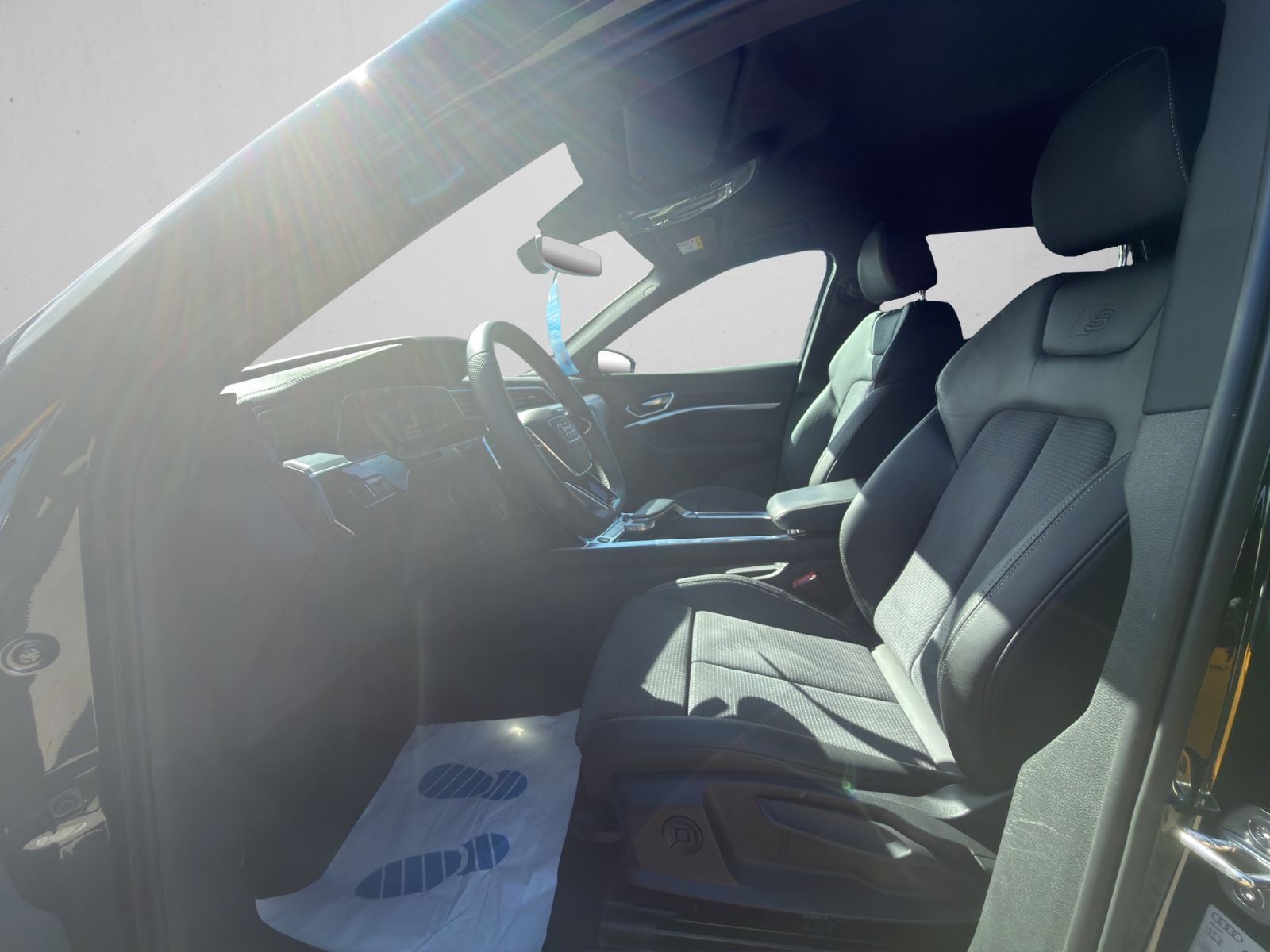 Audi e-tron 55 quattro S line Black AHK Kam Head-Up foto 14