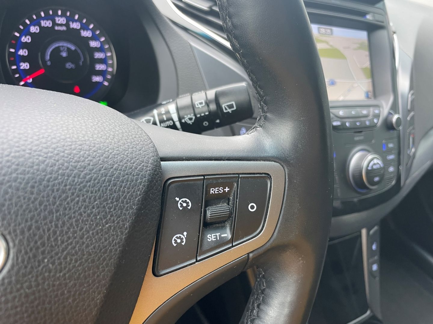 Fahrzeugabbildung Hyundai i40 cw Style Kamera Klima Tempomat Navi SHZ DAB