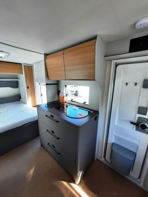 Fahrzeug Übersicht 12 Fahrzeugabbildung Bürstner B66 485 TS Verfüg./Sparen Sie 3.740,- €