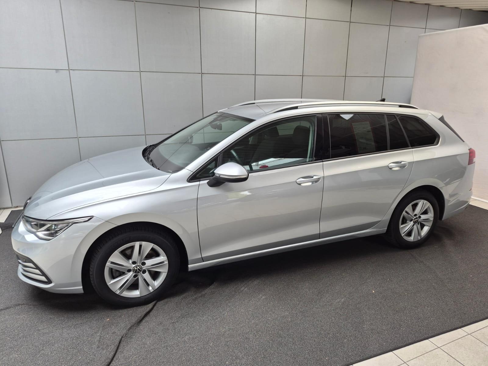 Volkswagen Golf VIII Var. Life 2.0 TDI SCR DSG AHK 1,99%*, миниатюра 6