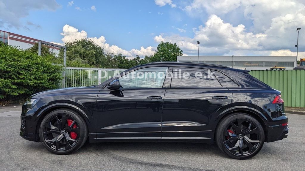 Image of Audi RSQ8
