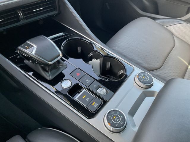 Touareg R-line 3.0 V6 TDI 4Motion StandHZG