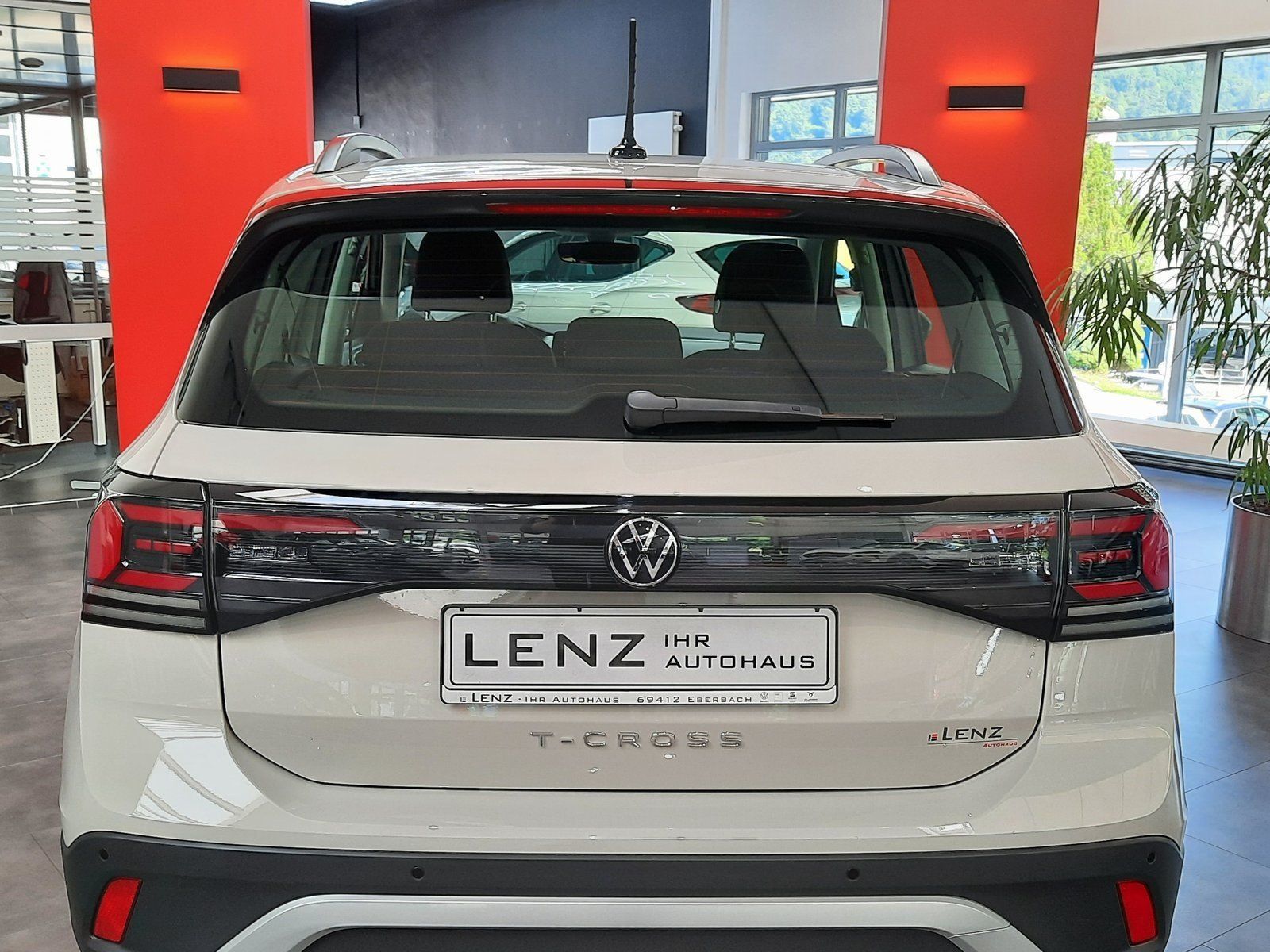 Fahrzeugabbildung Volkswagen T-Cross Life TSI *LED*PDC*ACC*Sitzhzg*App-Conn*