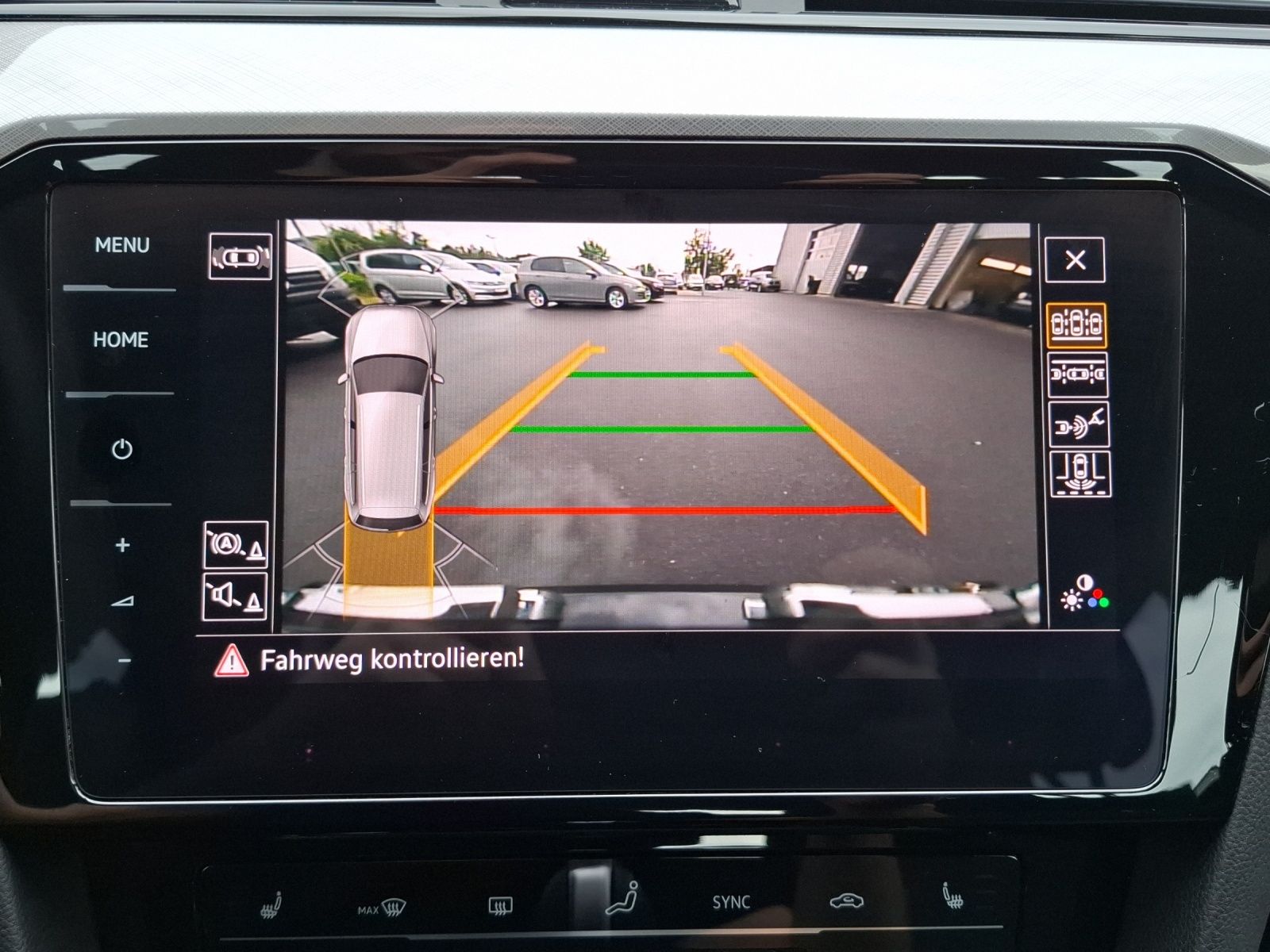 Fahrzeugabbildung Volkswagen Passat Variant TDI Business DSG Matrix Navi AID