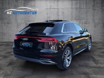 Audi Q8 55 TFSI quattro*PANO*LED*APPLE*KAMERA*NAV*21"