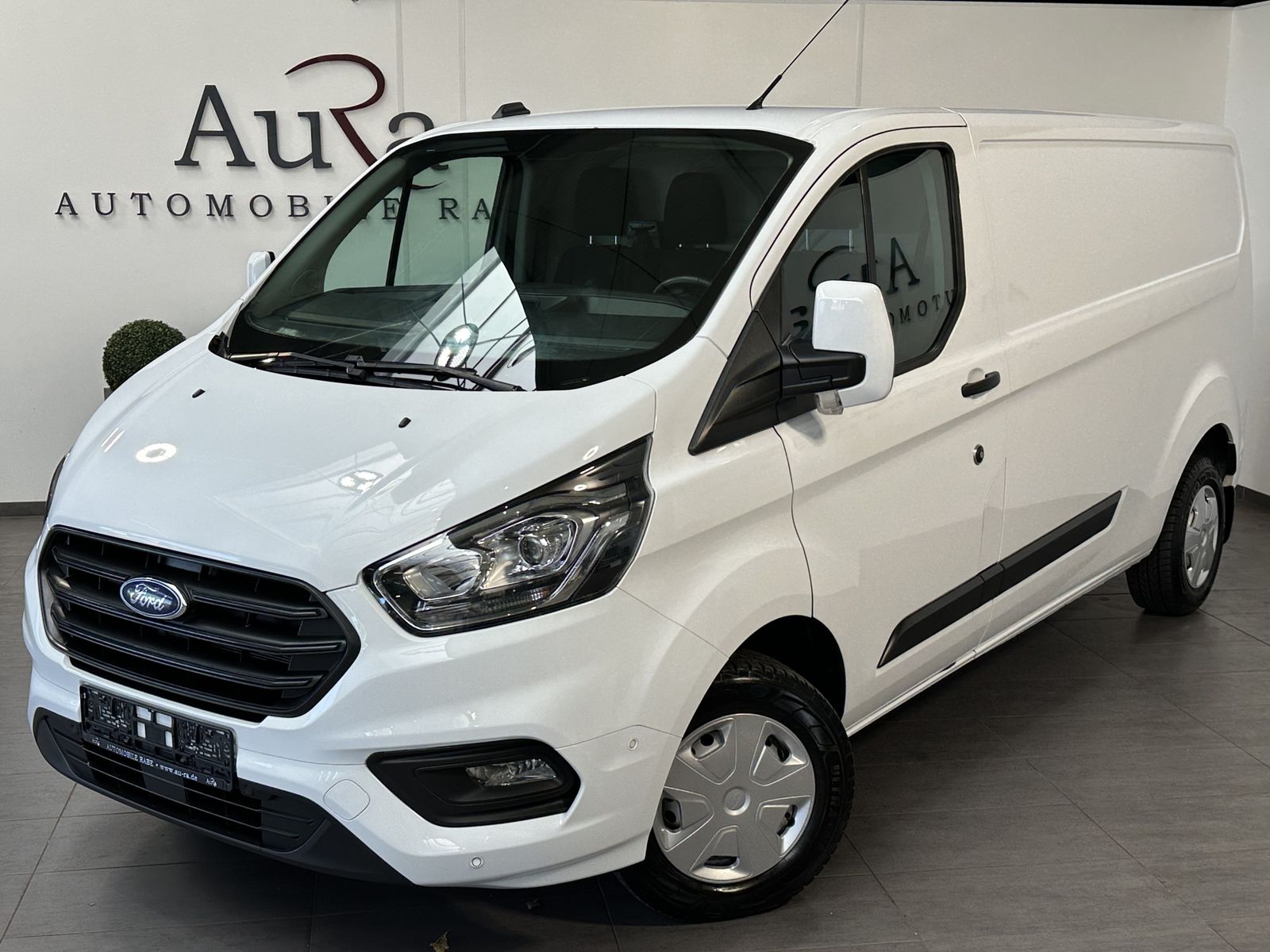 Fahrzeugabbildung Ford Transit Custom 300 L2H1 DAB+WLAN+KAMERA+PP+1HD+B