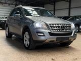 Mercedes-Benz ML 300 ML ML 300 CDI BlueEfficiency 4Matic - Mercedes-Benz ML 300: Cdi