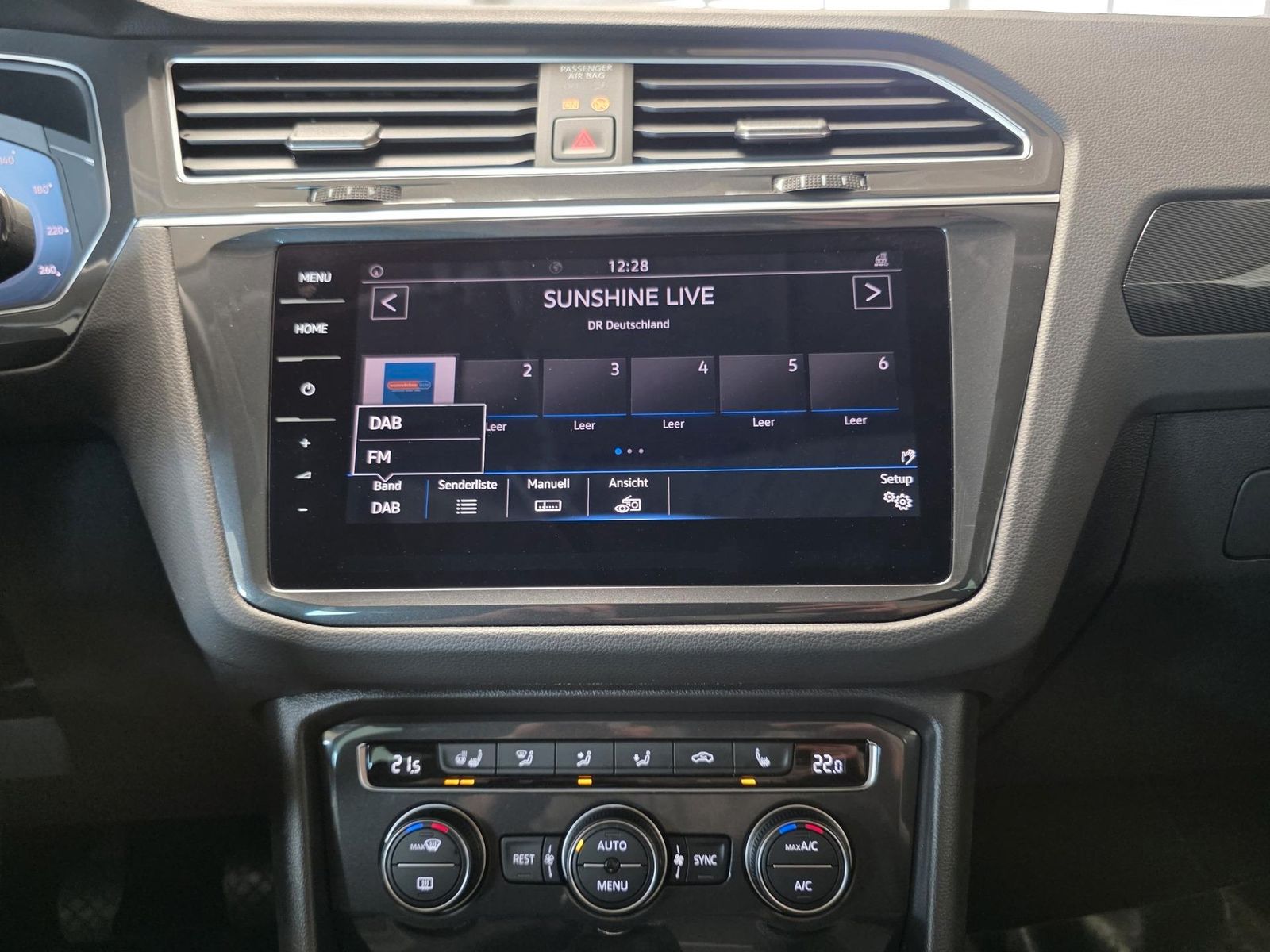 Fahrzeugabbildung Volkswagen Tiguan R-Line/Pano/Keyless/LED/Virtual/Dynaudio