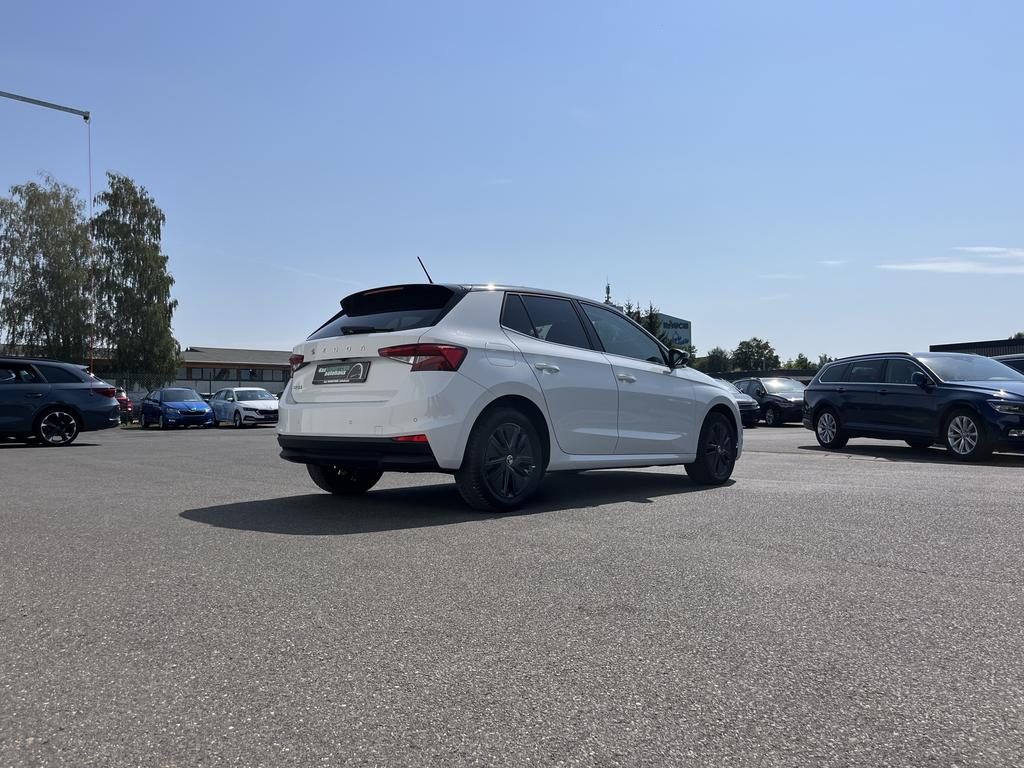 Skoda Fabia 2022 г. Белый, пробег 26995 км