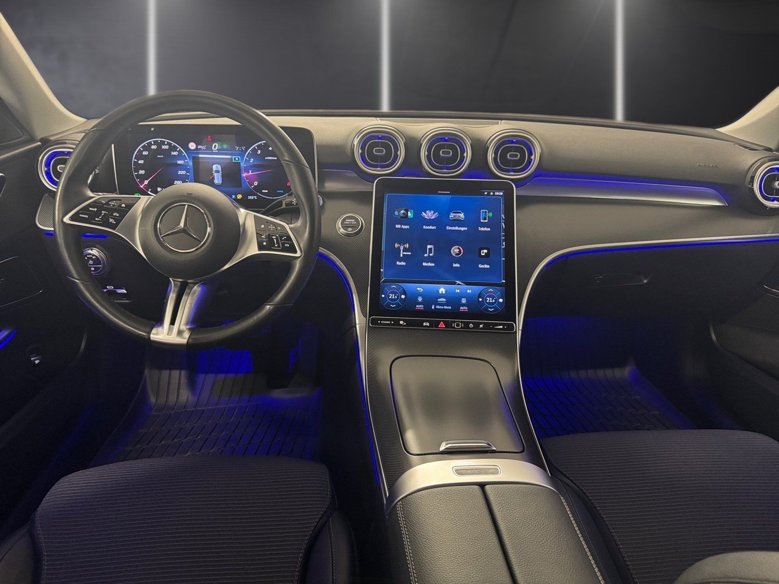 Fahrzeugabbildung Mercedes-Benz C 200 T Avantgarde*Distro*360°*Totwink*Night*LED