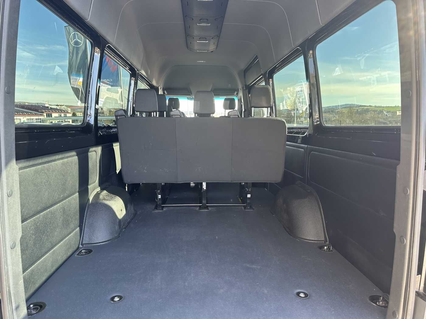 Fahrzeugabbildung Mercedes-Benz Sprinter 317 CDI Tourer Dachklima AHK 360 MBUX