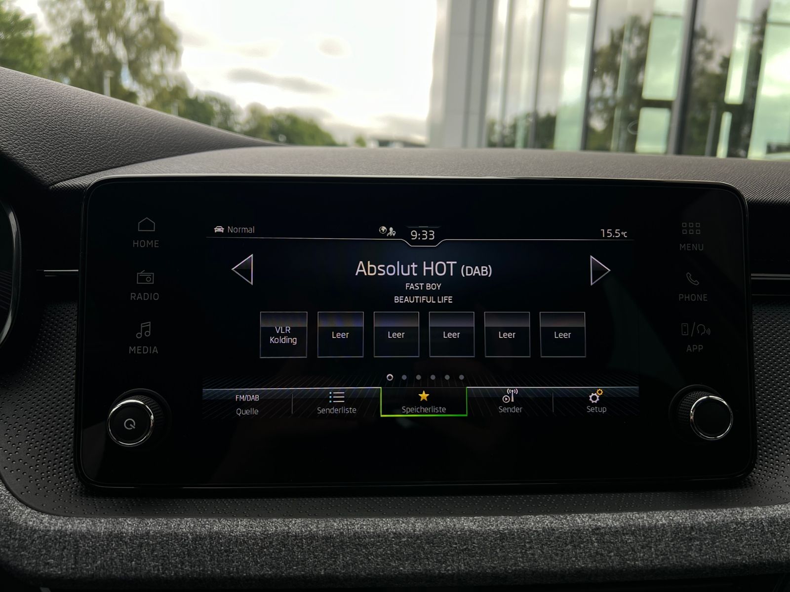 Fahrzeugabbildung SKODA Kamiq Selection 1.0 TSI DSG *ACC, LED, Kamera, S