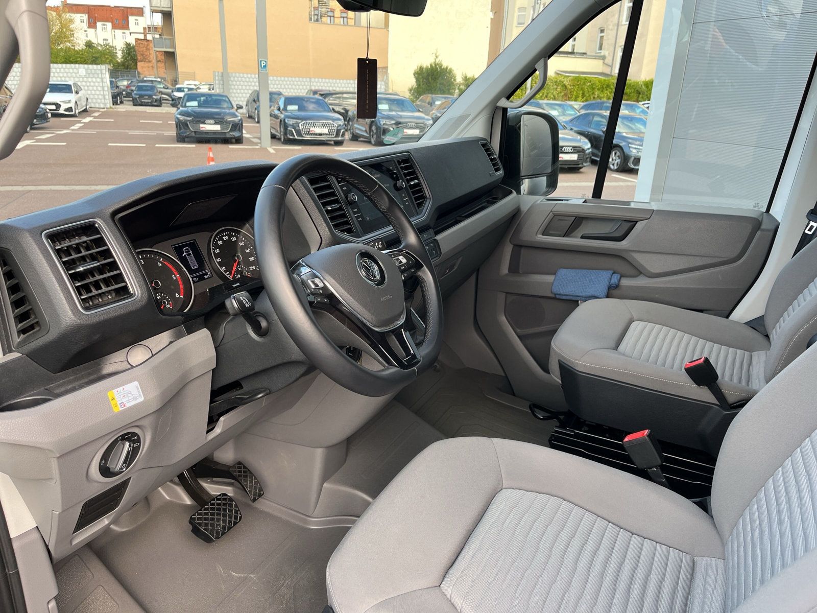 Fahrzeugabbildung Volkswagen Grand California 600 DSG LED STANDHZG AHK