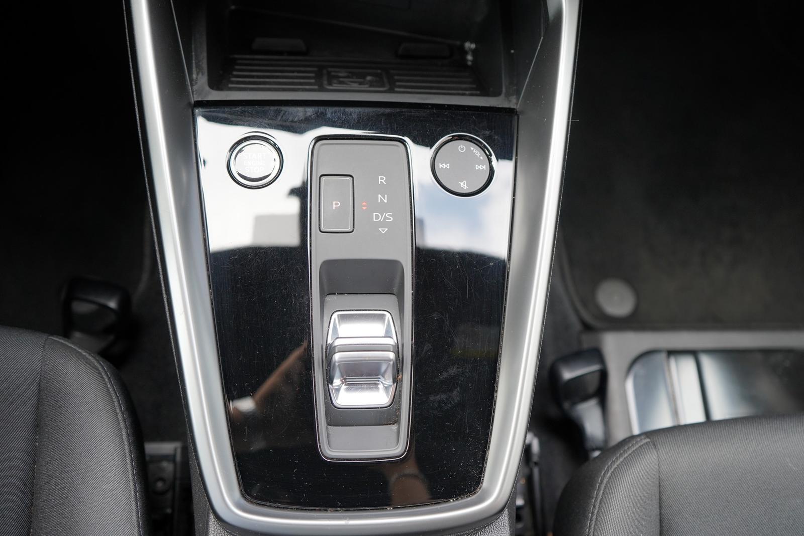 Audi A3 30 TFSI advanced LED Navi ACC DAB Klimaaut., миниатюра 19