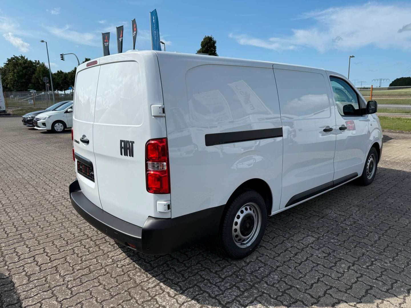 Fahrzeugabbildung Fiat SCUDO KAWA L3 2.0 145 AT8 S&S
