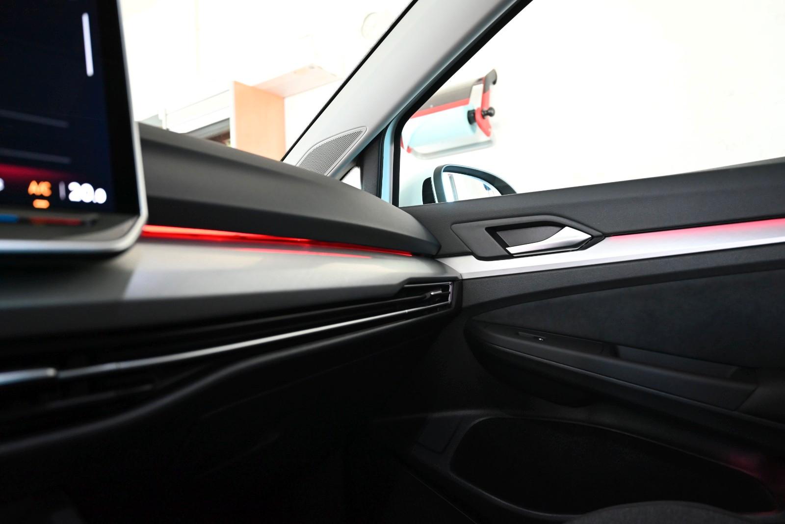Volkswagen Golf VIII Lim. 1.5 TSI Life/Panorama/AHK/ACC, миниатюра 30