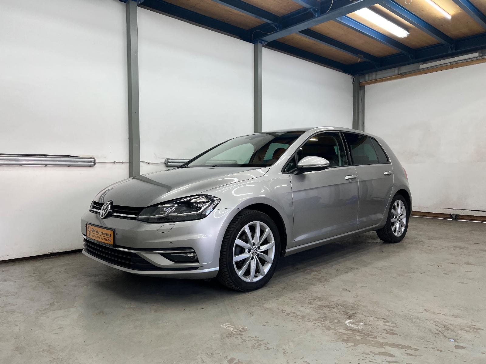Volkswagen Golf 1.5 TSI ACT DSG Highline NAVI LED