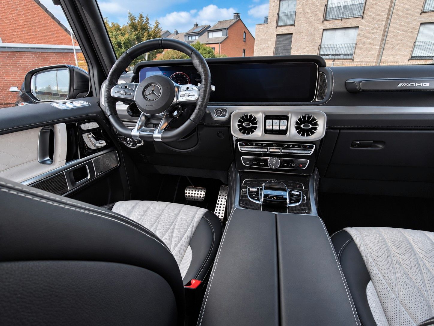 Fahrzeugabbildung Mercedes-Benz G 63 AMG Designo+Manufaktur/Carbon/StdHzg