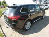Mitsubishi Outlander Plug-in Hybrid TOP 2.4 MIVEC 4WD - gebrauchte Mitsubishi Plug-in Hybrid Outlander aus dem Jahr 2021