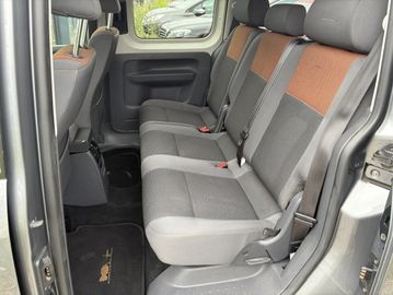 Volkswagen Caddy - 10