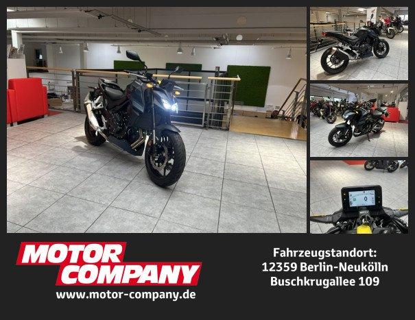 Honda CB750 Hornet E-Clutch