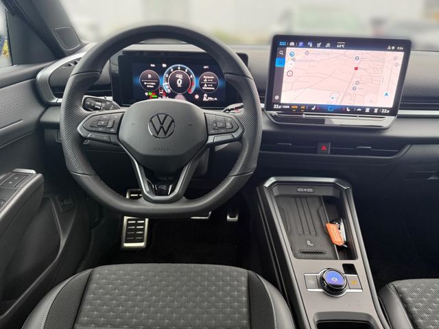 T-Roc R-Line 1.5 l eTSI Navi Area View Apple Car