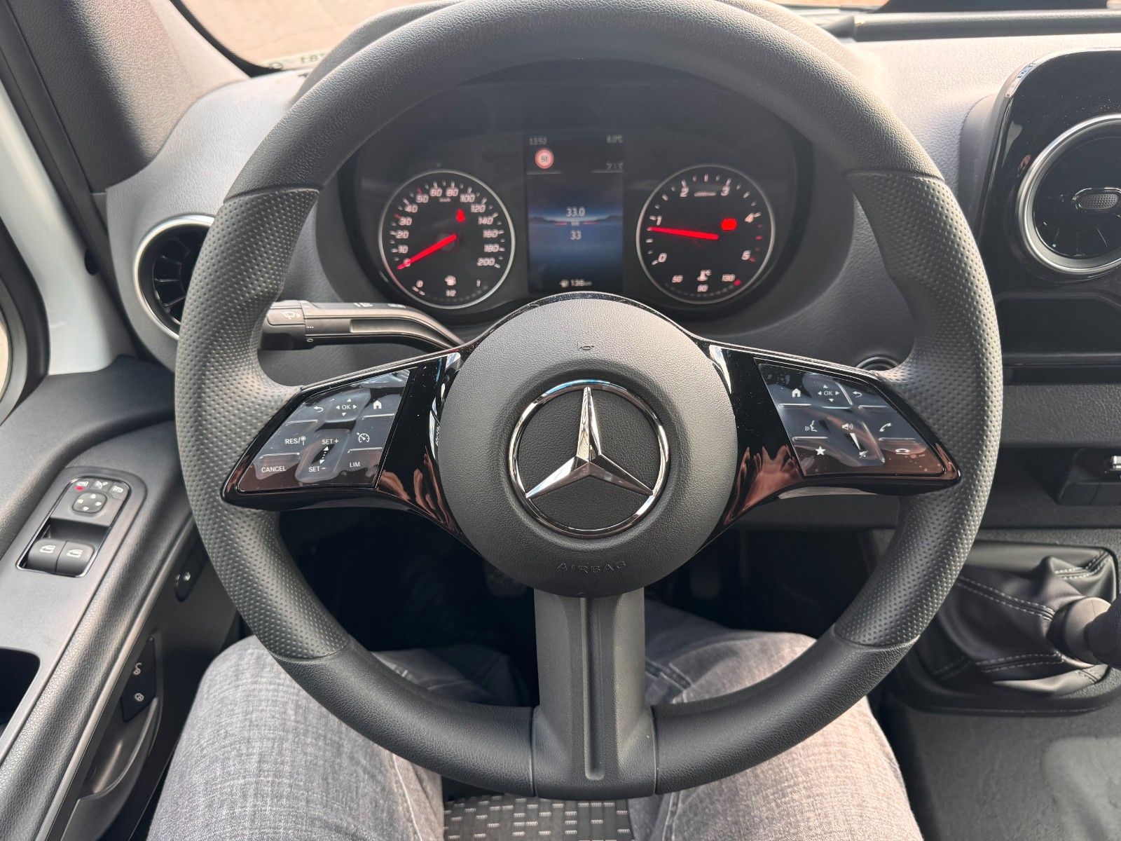 Fahrzeugabbildung Mercedes-Benz Sprinter 317 CDI 3665 Mixto/DoKa Klima Kamera