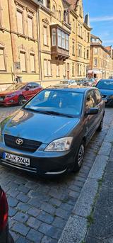 Toyota Toyata corolla 2004 - Toyota Corolla mit Benzin-Antrieb: Kleinwagen