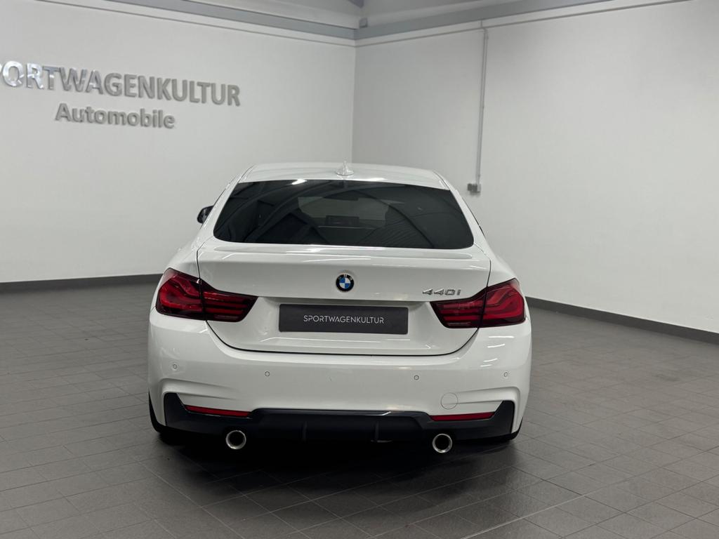 BMW 440