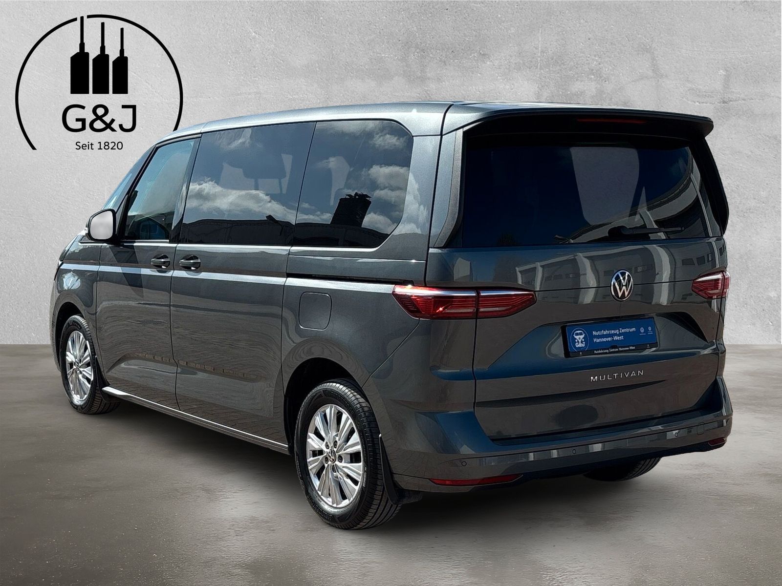 Fahrzeugabbildung Volkswagen T7 Multivan 2.0 TDI DSG RFK App-Connect