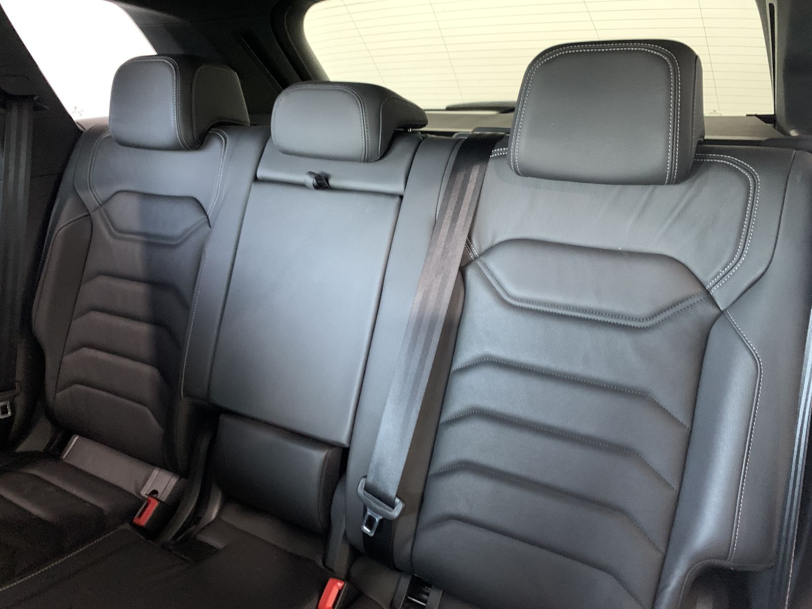 Fahrzeugabbildung Volkswagen Touareg R-Line*4Motion*Leder*AHK*STHZ*Cam*