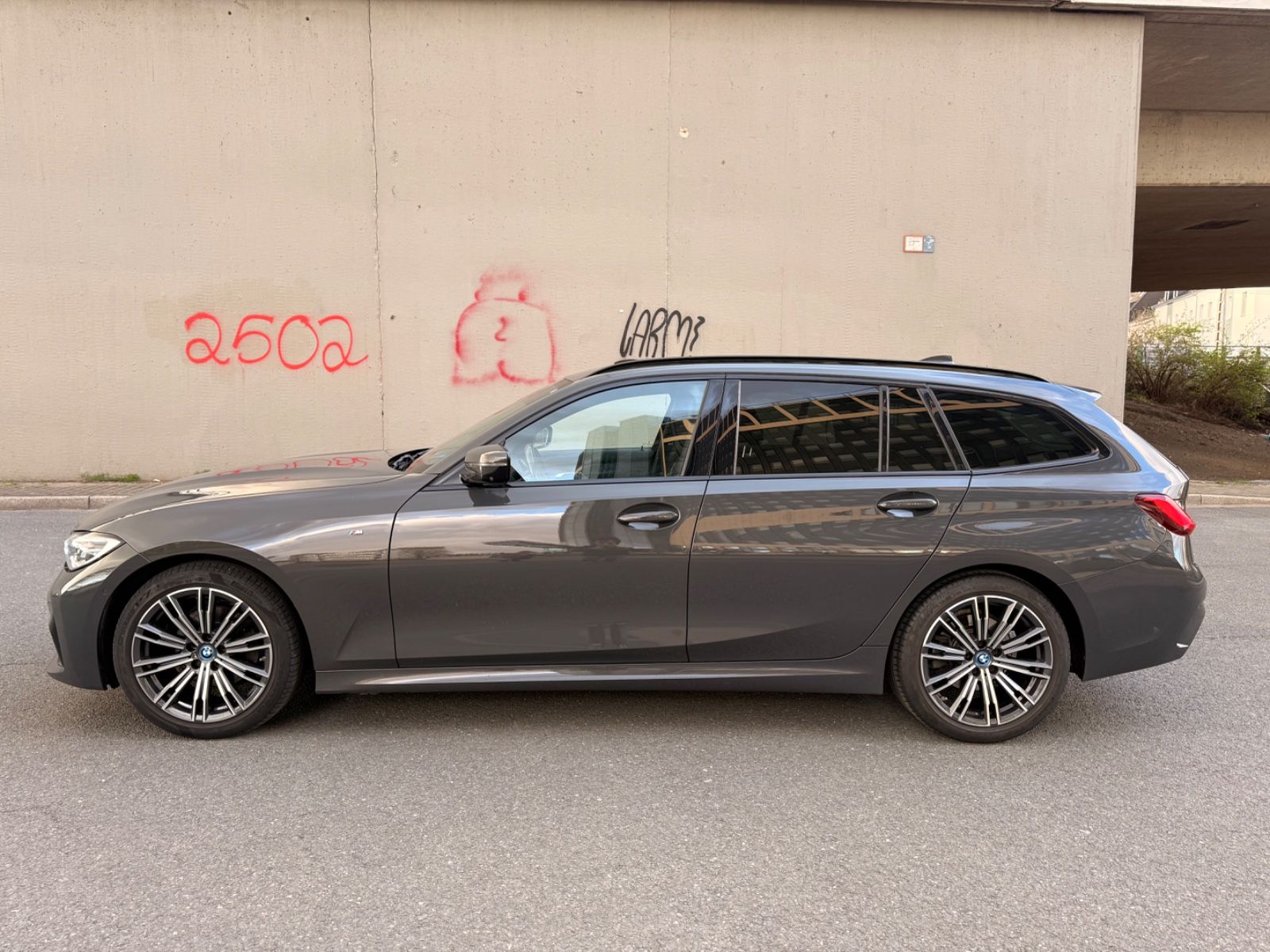 BMW 320 3 Touring 320 d xDrive M Sport foto 2