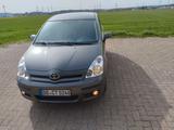Toyota Corolla Verso 1.8-l-VVT-i Executive 7 SITZER - Toyota Corolla Verso: Executive