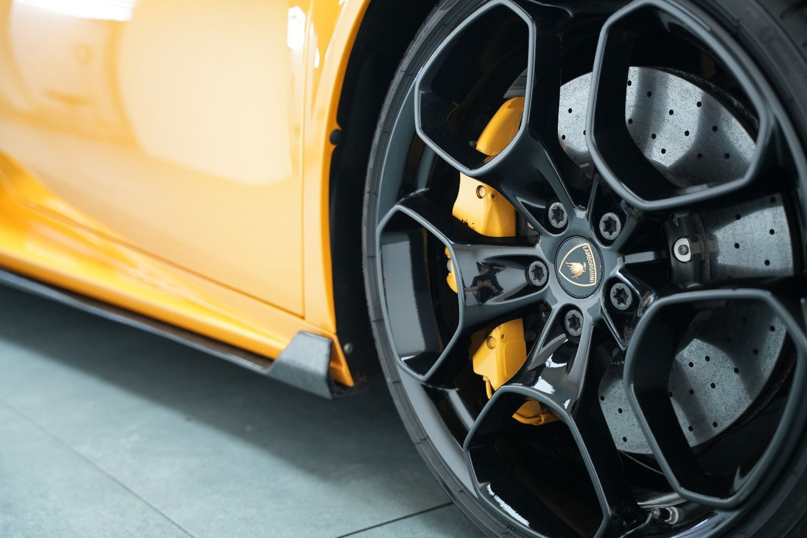 Fahrzeugabbildung Lamborghini Huracan Huracán /LIFT/KAMERA/CARBON/SCHALENSITZ/