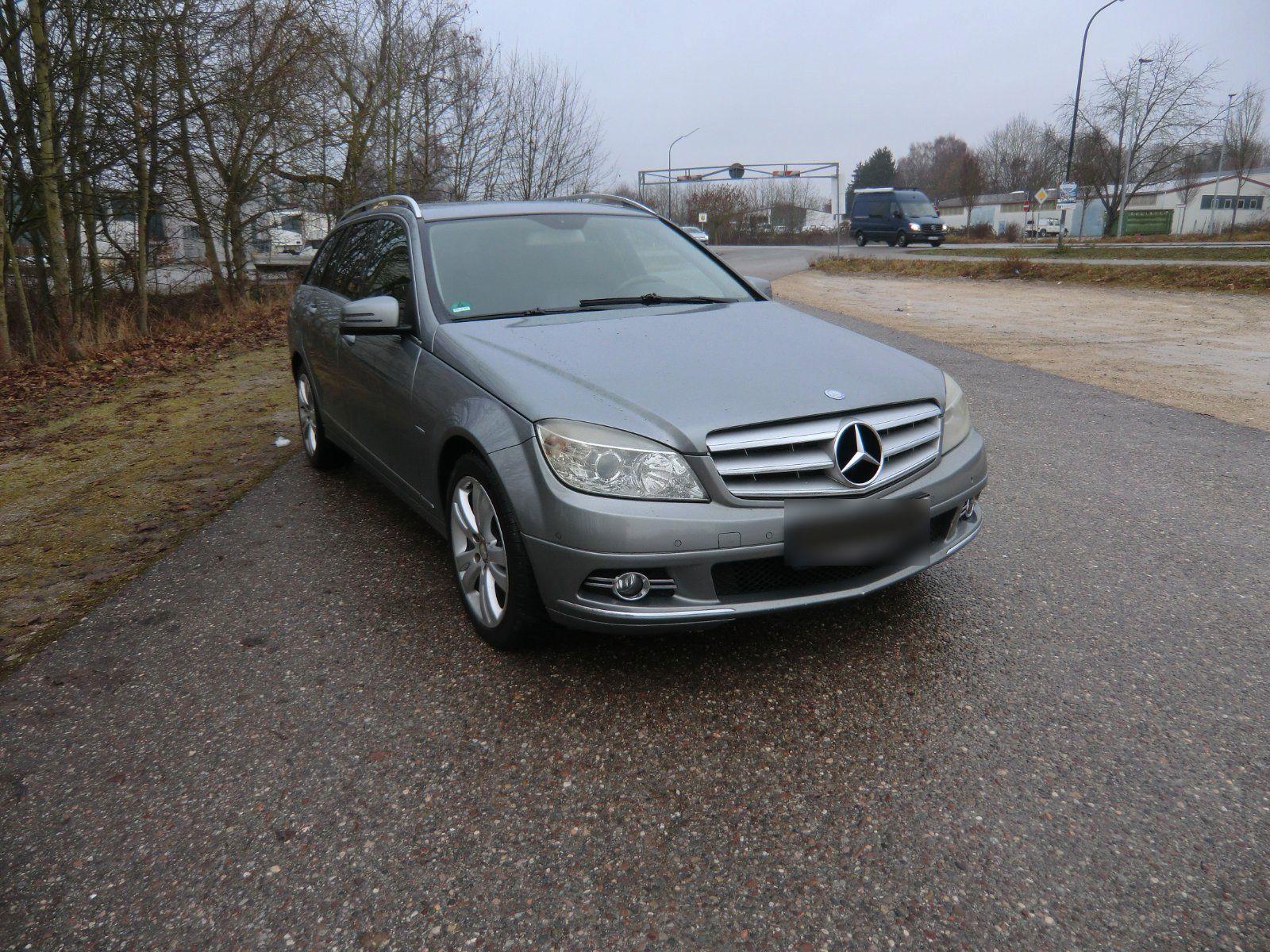 Mercedes-Benz C250 2010 — rear view