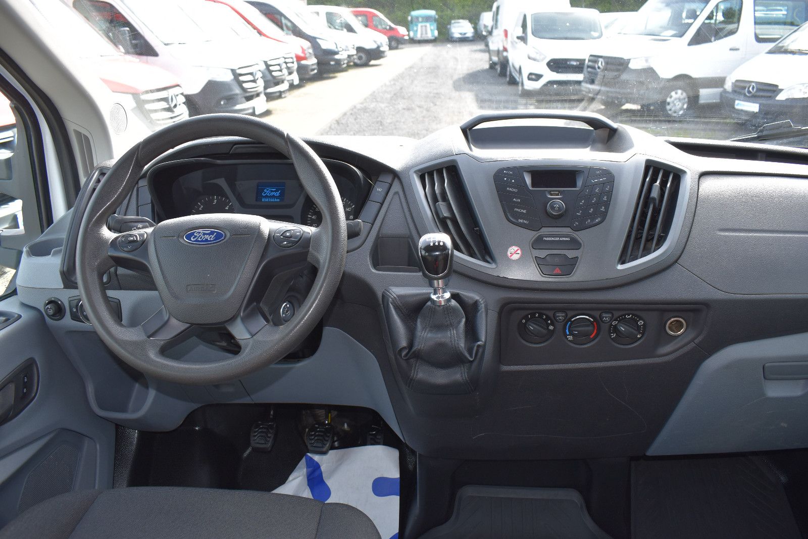 Fahrzeugabbildung Ford Transit Pritsche 310 L2 Doppelkabine*AHK, Klima*