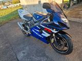 Suzuki GSX-R 600  - SUZUKI GSX R 600