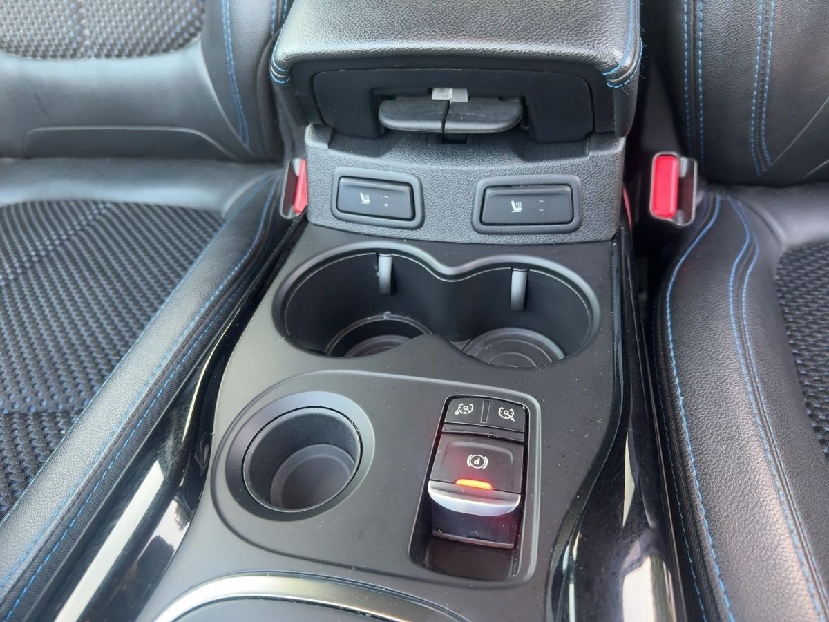 Fahrzeugabbildung Renault Kadjar LIM. Del.TCe 140 EDC Kamera SHZ Navi GJR