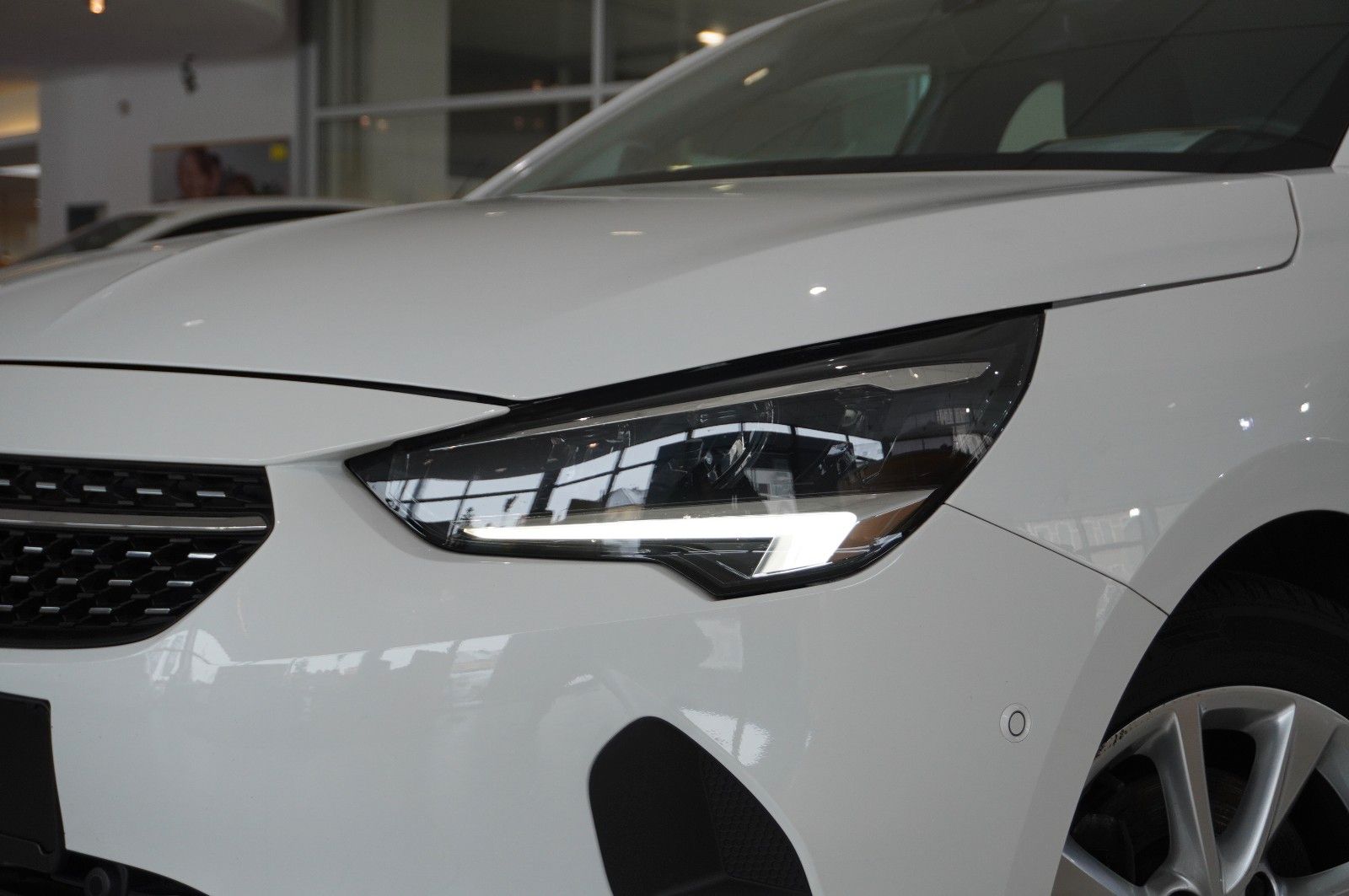 Fahrzeugabbildung Opel Corsa F 1.2T ELEGANCE NAVI/LED/KAMERA/VIRT./DAB+