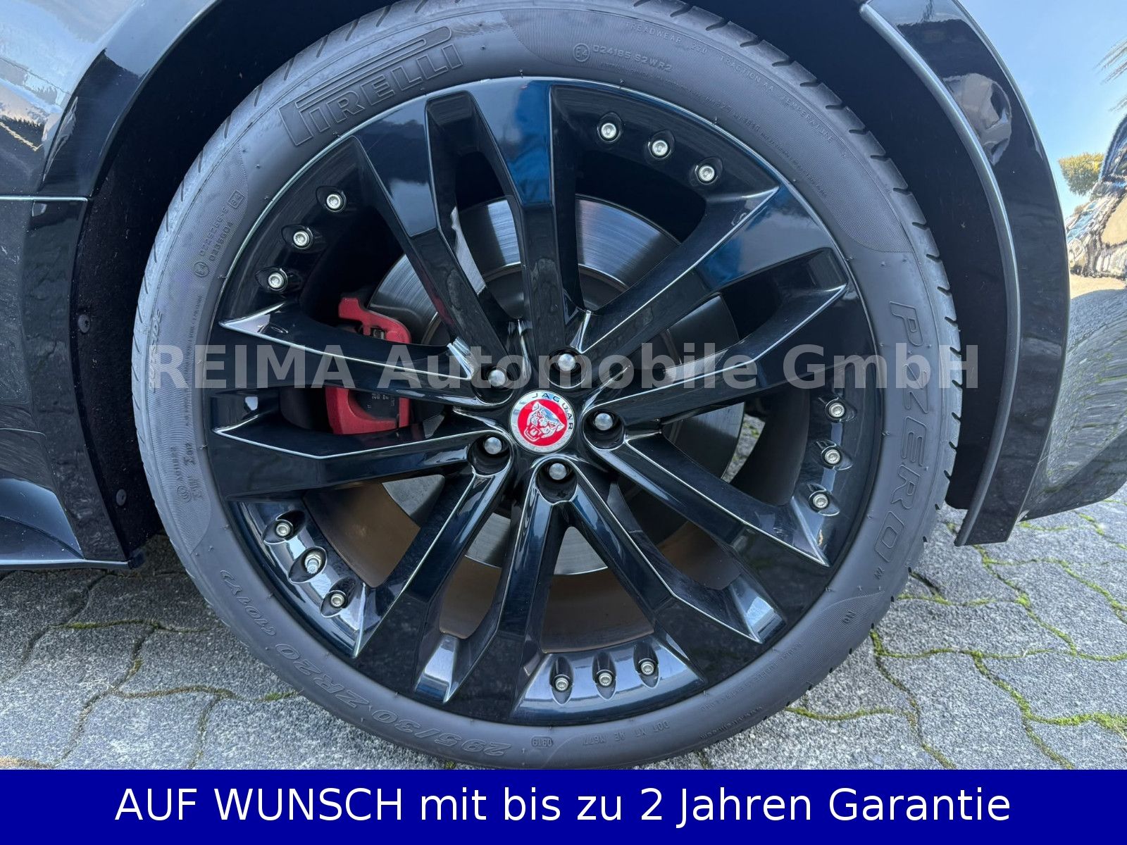 Fahrzeugabbildung Jaguar F-TYPE Coupe R  AWD, Pano, deutsche Auslieferung