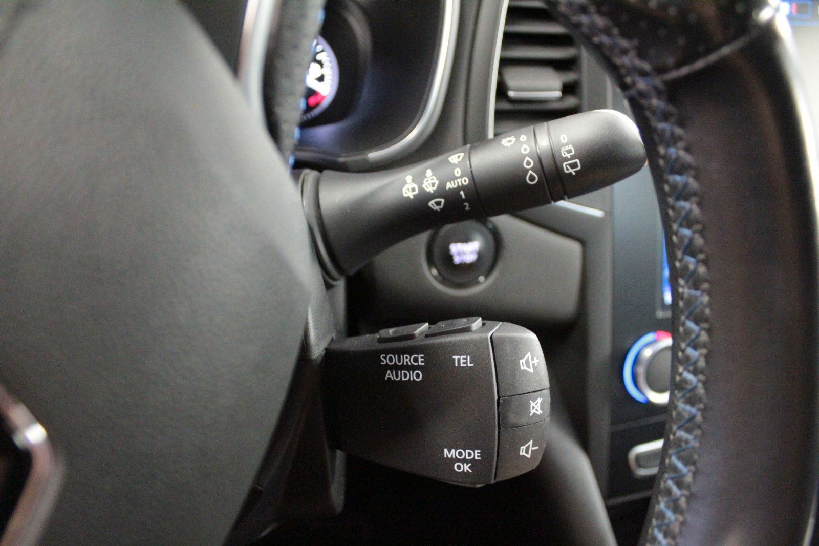 Fahrzeugabbildung Renault Megane TCe 130 GT Line Grdt*R-Link*Sitzhzg*