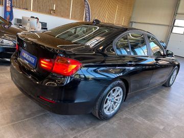 BMW 320 d Lim.  xDrive *NAVI*PDC*SZHZ*TEMPOMAT*4x4*