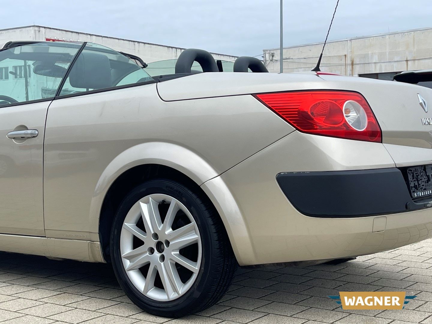 Fahrzeugabbildung Renault Megane II Coupe Cabrio Dynamique Luxe 2.0