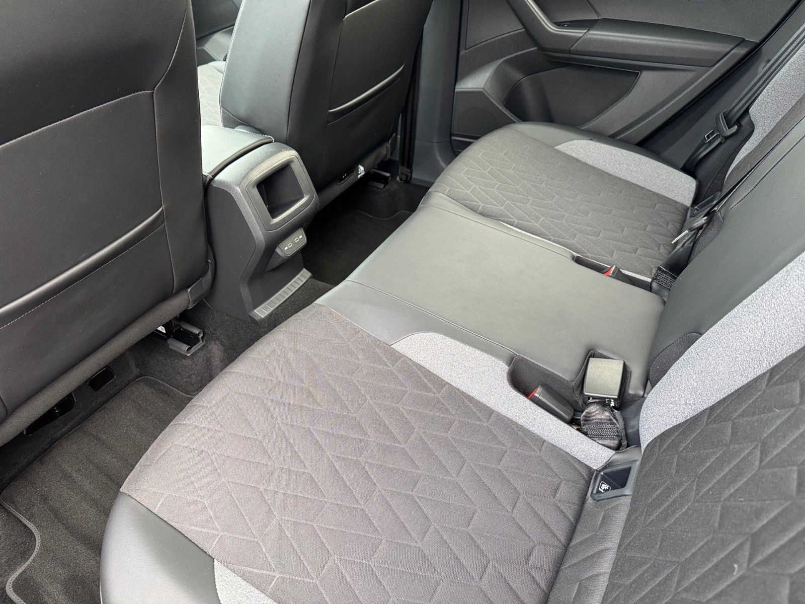 Fahrzeugabbildung Volkswagen T-Cross 1.0 Goal