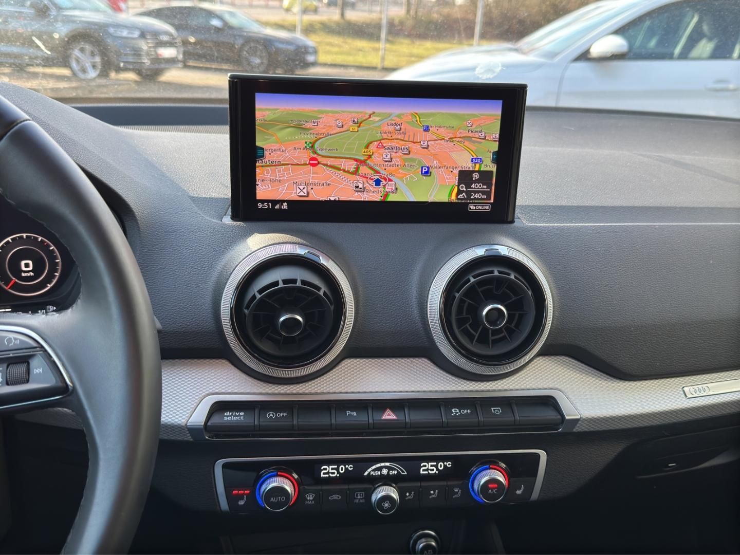 Fahrzeugabbildung Audi Q2 Advanced 35 TDI S tronic Navi LederACC