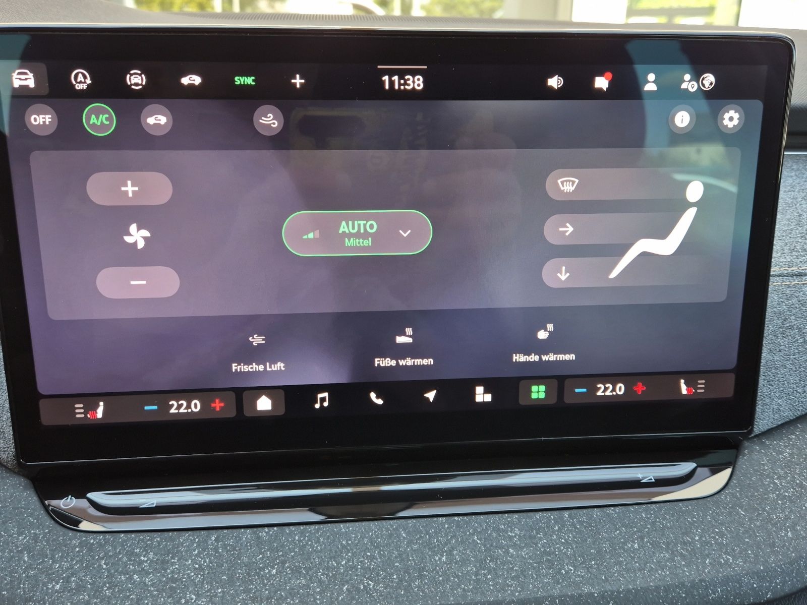 Fahrzeugabbildung SKODA Octavia Combi TDI Selection DSG Matrix Navi ACC