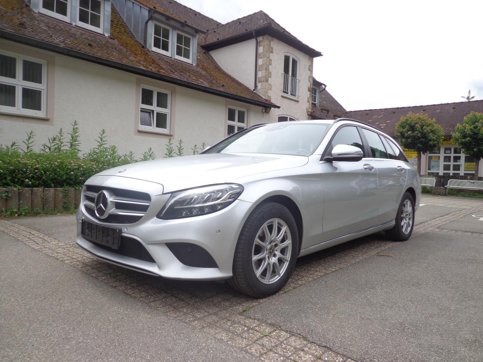 Mercedes-Benz C 220 C T-Modell Kamera Led Totw Navi ACC Spurha